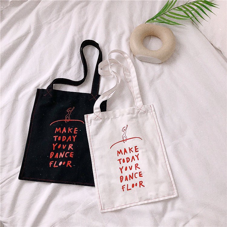 Túi Tote Chữ Đỏ