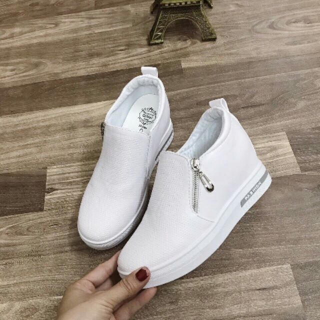 | Rẻ Đẹp Nhất | Giày slip on độn đế khoa cạnh Cực Đẹp