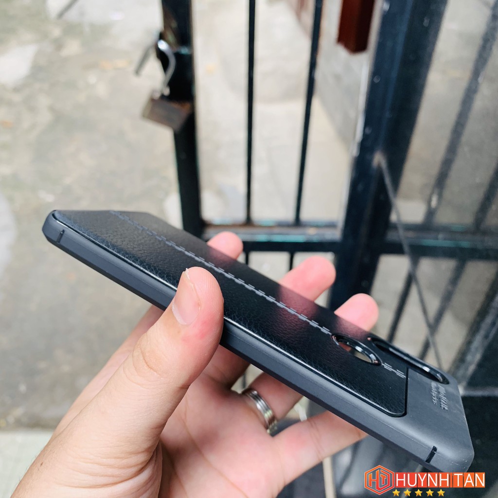 Ốp lưng Xiaomi Mi 8 SE chống sốc Vân da màu đen