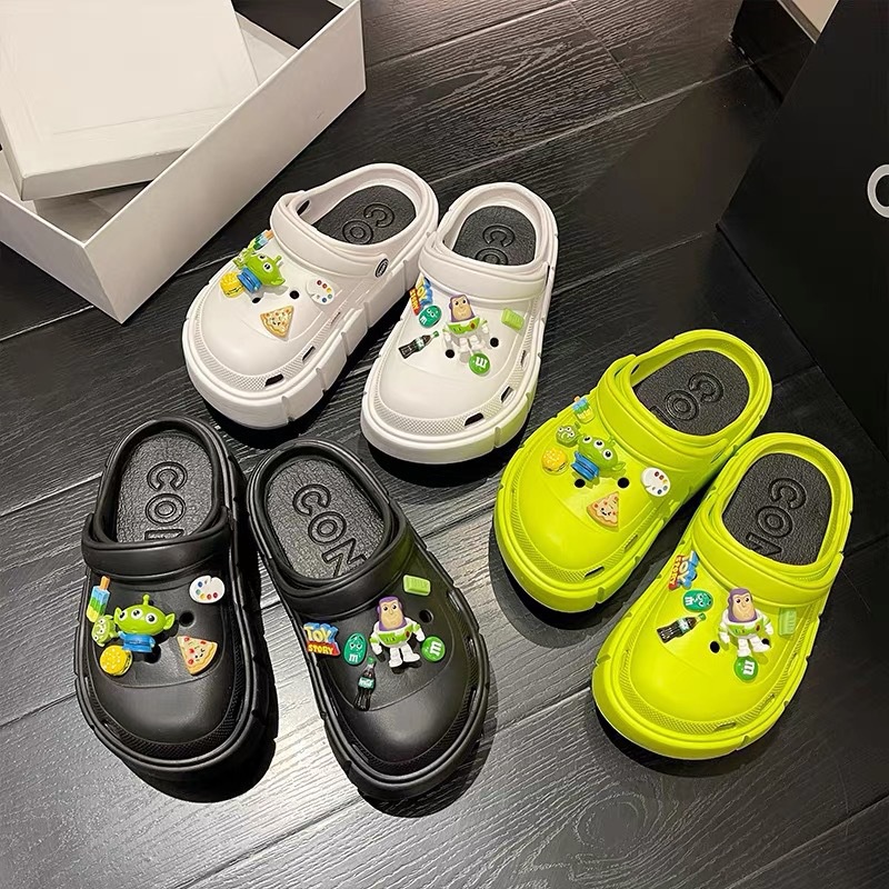 Dép bánh mì Cron nữ đế cao 5cm, dép sục nữ chất liệu Eva có sẵn 12 hình Sticker 2D hot trend 2022