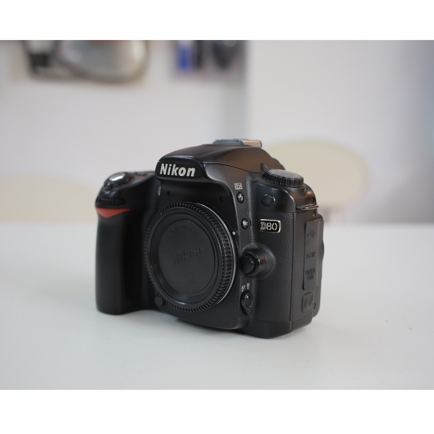 Bộ máy ảnh Nikon D80 ống kính Nikon 35-70f4-5.6