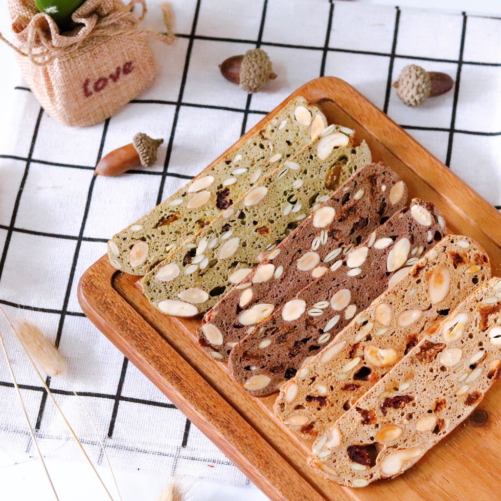 Bánh Biscotti ( Hoàn toàn từ bột mì nguyên cám)