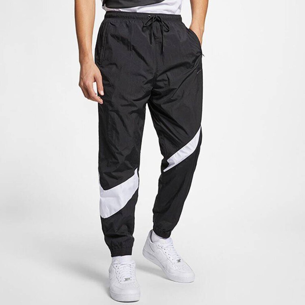 QUẦN NIKE SWOOSH WOVEN TROUSERS PANT - ĐEN / TRẮNG