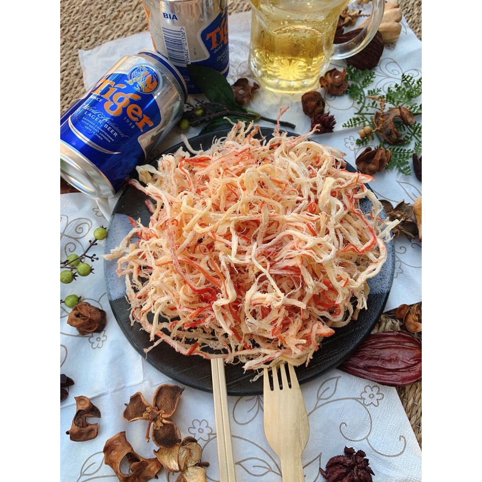 mực hấp nước dừa lon 300gr