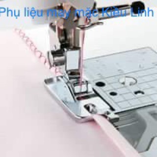 Chân vịt cuốn biên máy may gia đình đa chức năng.