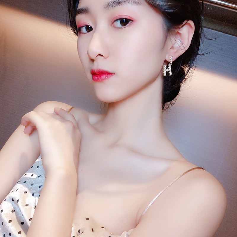 Bông Tai Chữ H Đính Đá Thanh Lịch Cho Nữ