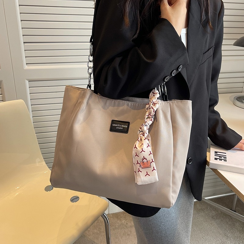 Túi Đeo Vai Bằng nylon Sức Chứa Lớn Thời Trang Cho Nữ