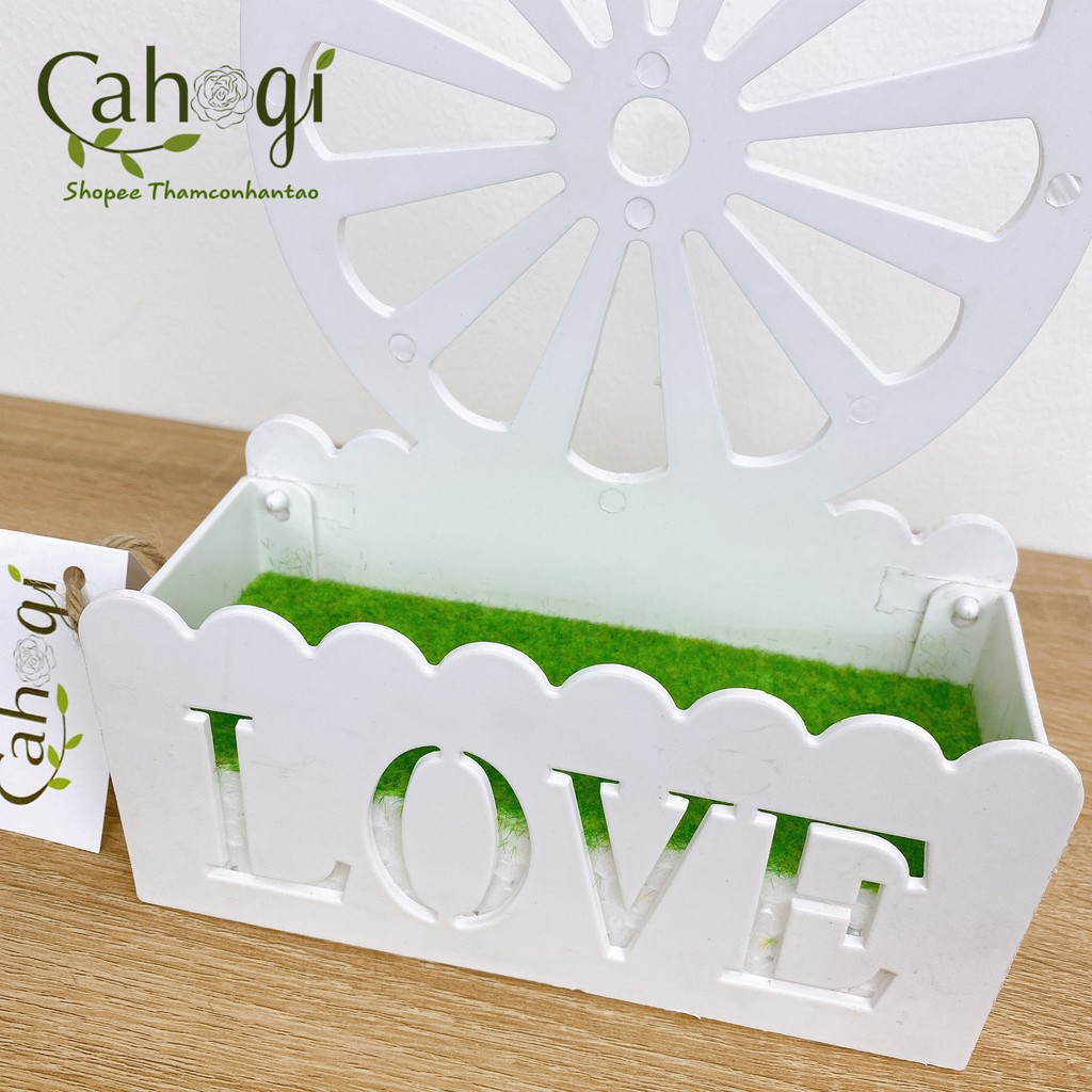 Khay Cắm Hoa Nhựa PVC Chữ Love (không kèm hoa)