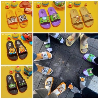 DÉP SPAO x TOYSTORY UNISEX CHÍNH HÃNG CỦA HÀN - DÉP CAO SU QUAI NGANG ÊM NHẸ BỀN BỈ