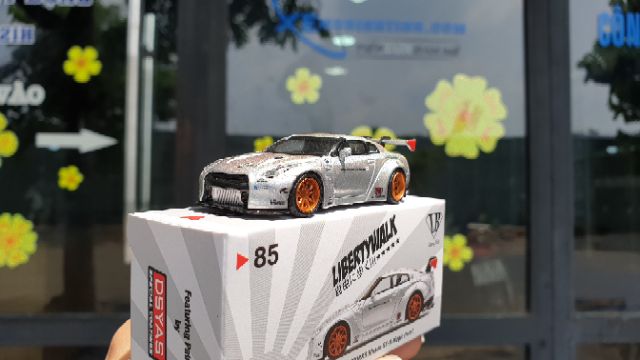 Xe Mô Hình🔮 LB*Works Nissan GT-R R35 Type 1 🔮

- Tỉ lệ :  1:64
- Hãng sản xuất : MiniGT ( kim Tuyến )