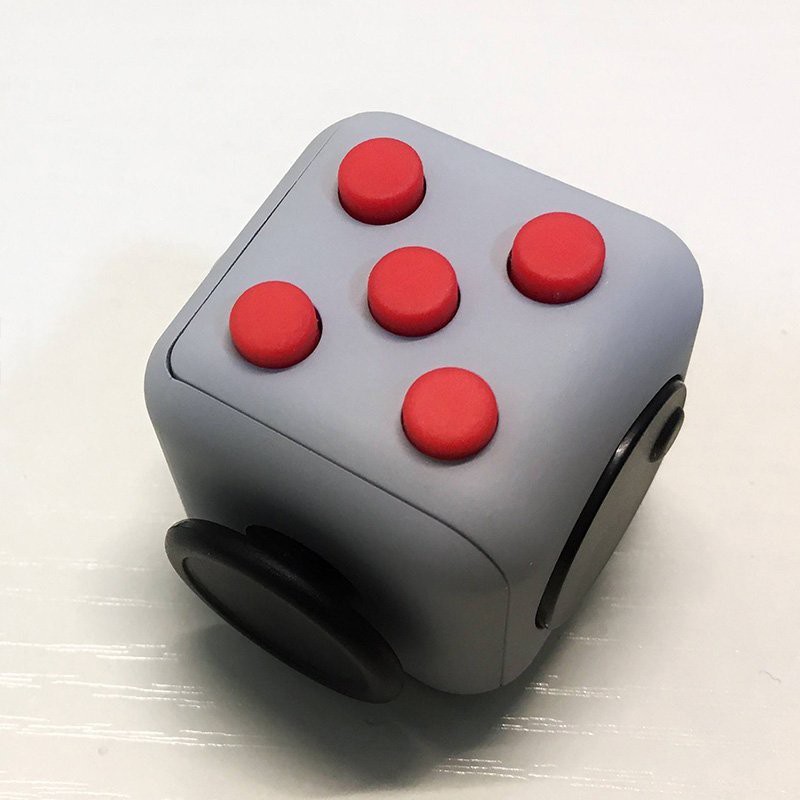 Fidget cube giúp tập trung trong công việc, đồ chơi giảm stress hiệu quả