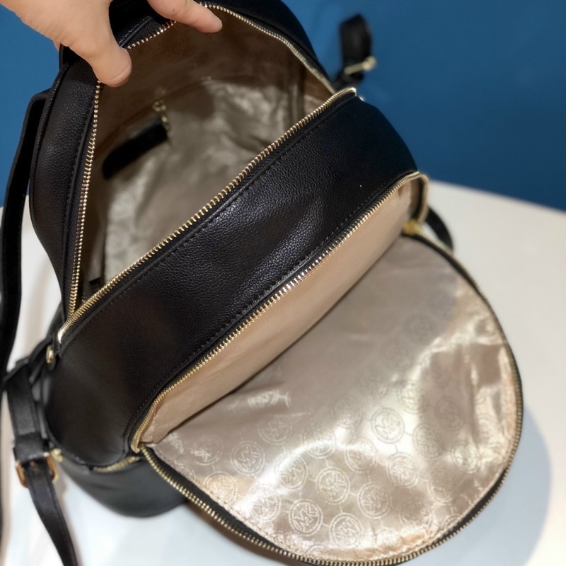 TNS-Balo form vuông 2 ngăn M••K medium backpack-da màu đen