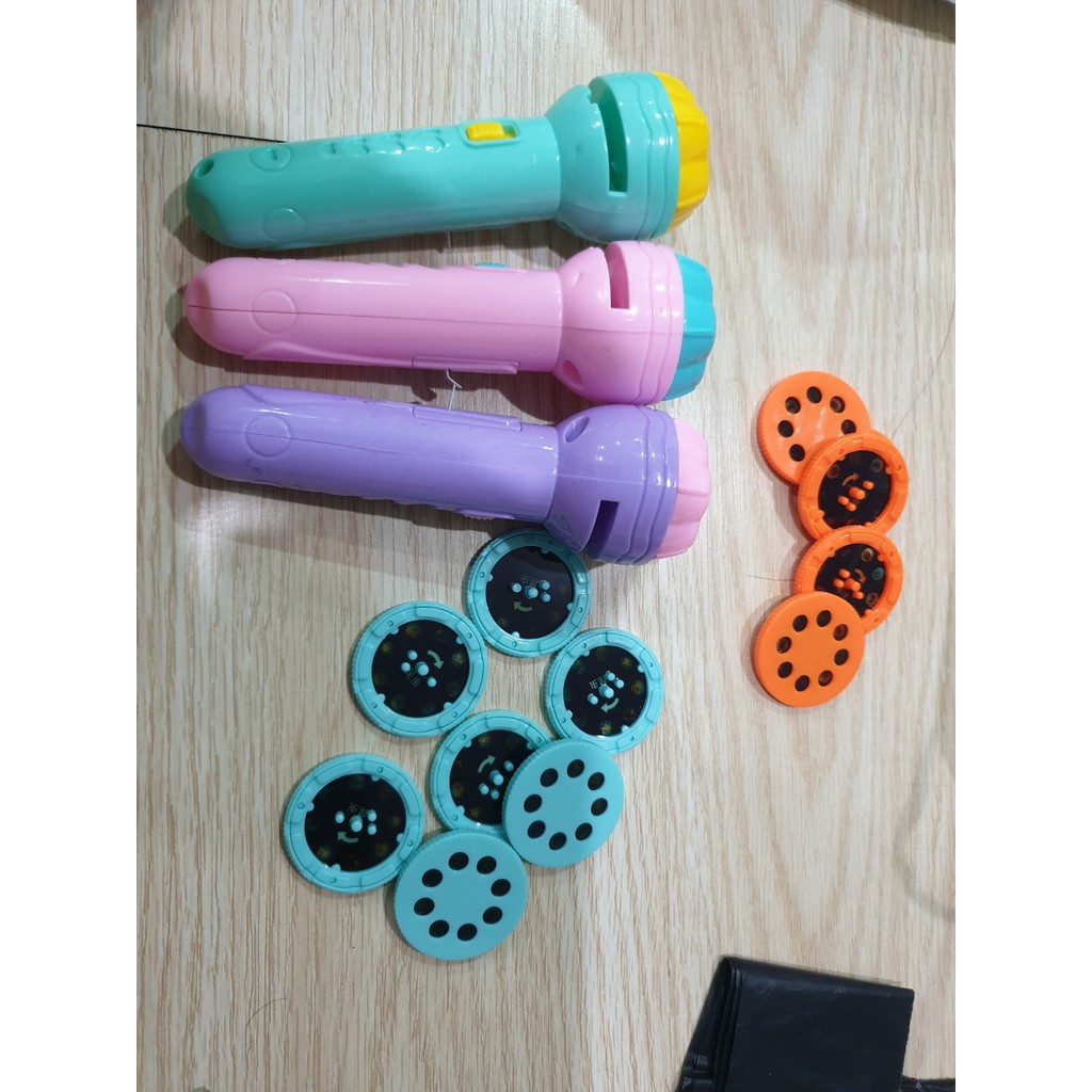 Đèn Pin chiếu hình 24 hình động vật cho bé