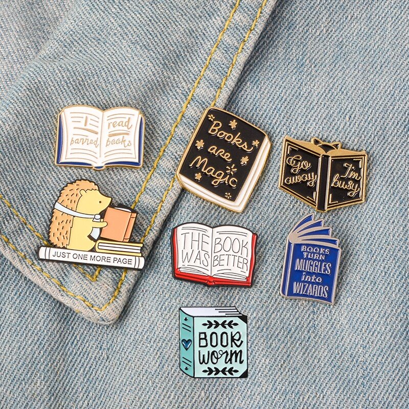 Ghim Cài Áo Tráng Men Hình Cuốn Sách &quot;Books Are Magic&quot; Làm Quà Tặng Cho Học Sinh / Người Yêu