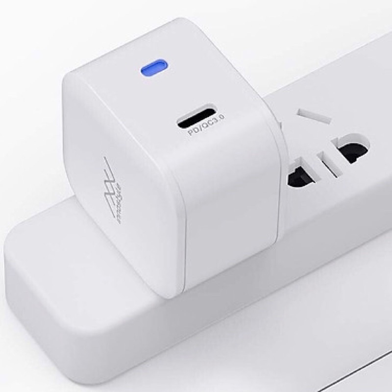 Củ sạc cho Điện thoại và Máy tính bảng hiệu INNOSTYLE MiniGo cổng Usb-C / sạc nhanh PD / 18W  -Mới