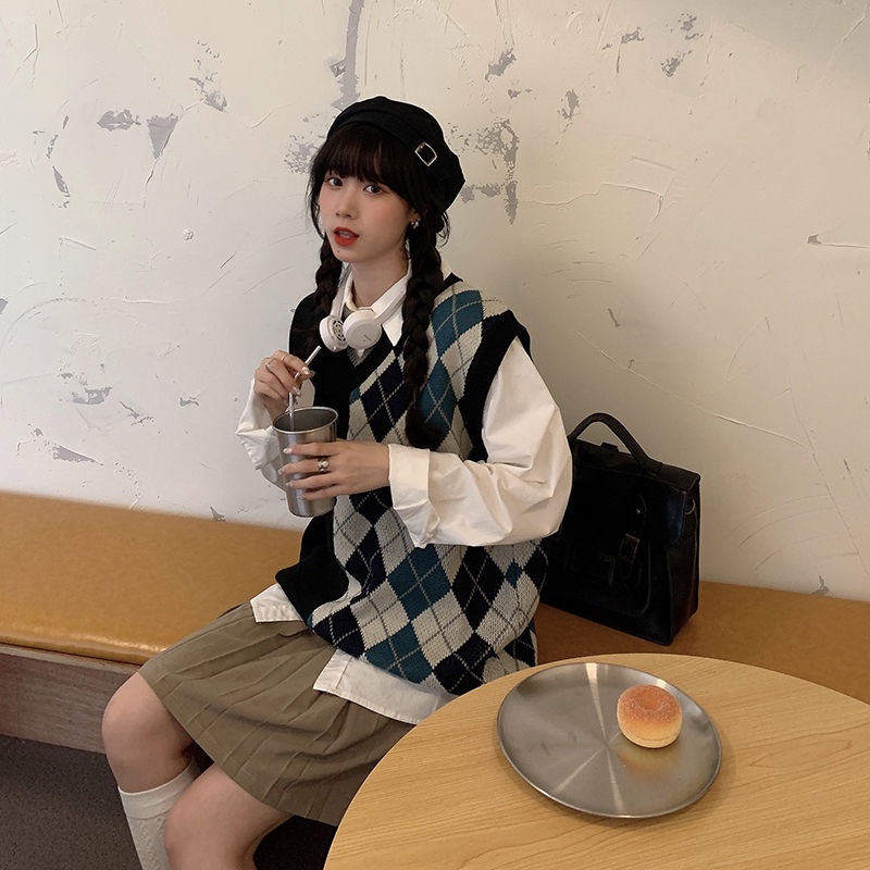 Áo len không tay cổ chữ V họa tiết kim cương phong cách Hormones | BigBuy360 - bigbuy360.vn