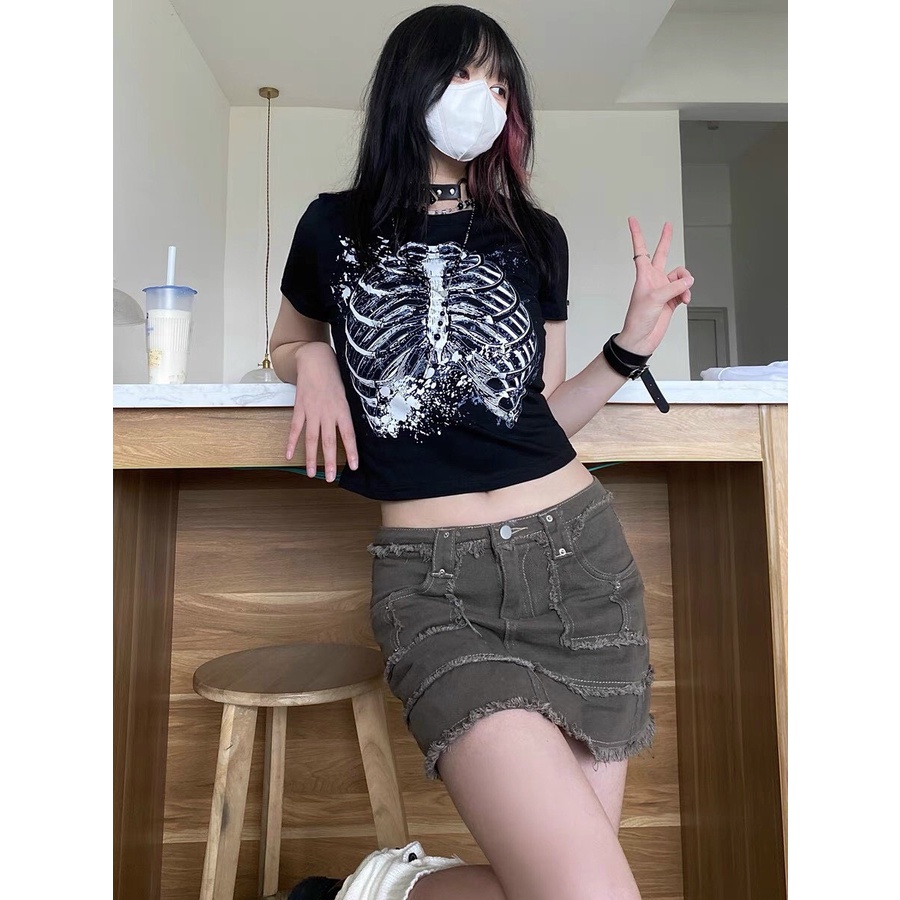 Áo Croptop Cổ Tròn Tay Ngắn Dáng Ôm Body In Hình Xương Ngầu