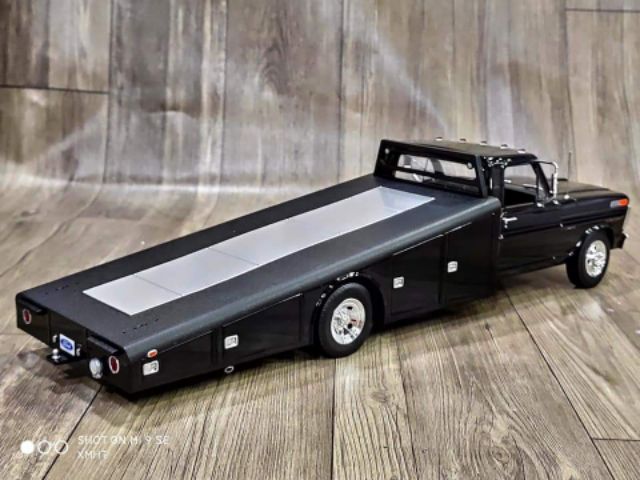 Xe Mô Hình💠 Ford F350 Ramp Truck 1970💠

- Tỉ lệ : 1:18 
- Hãng sản xuất : ACME