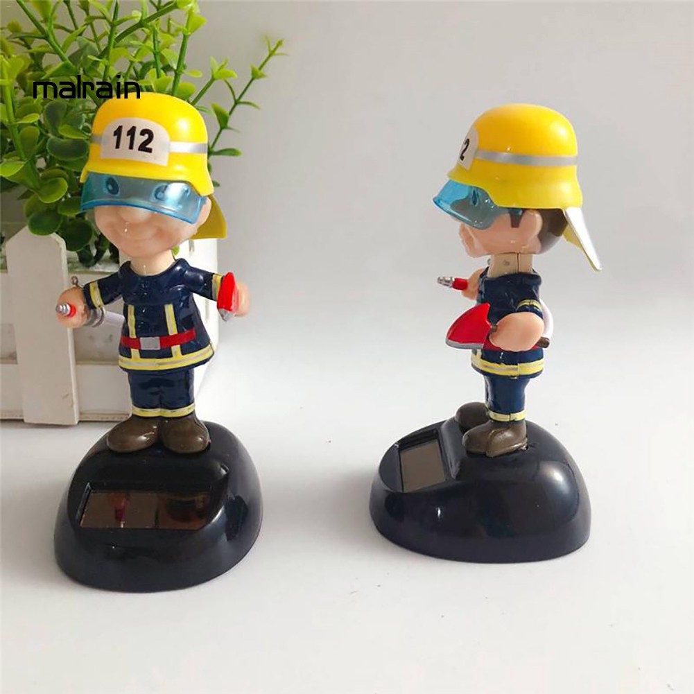 Phụ Kiện Trang Trí Nội Thất Xe Hơi Hình Lính Cứu Hỏa Bằng Năng Lượng Mặt Trời