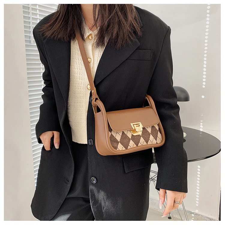 Túi xách đeo chéo nữ giá rẻ đẹp đi chơi phong cách thời trang hàn quốc dễ thương cute DC34