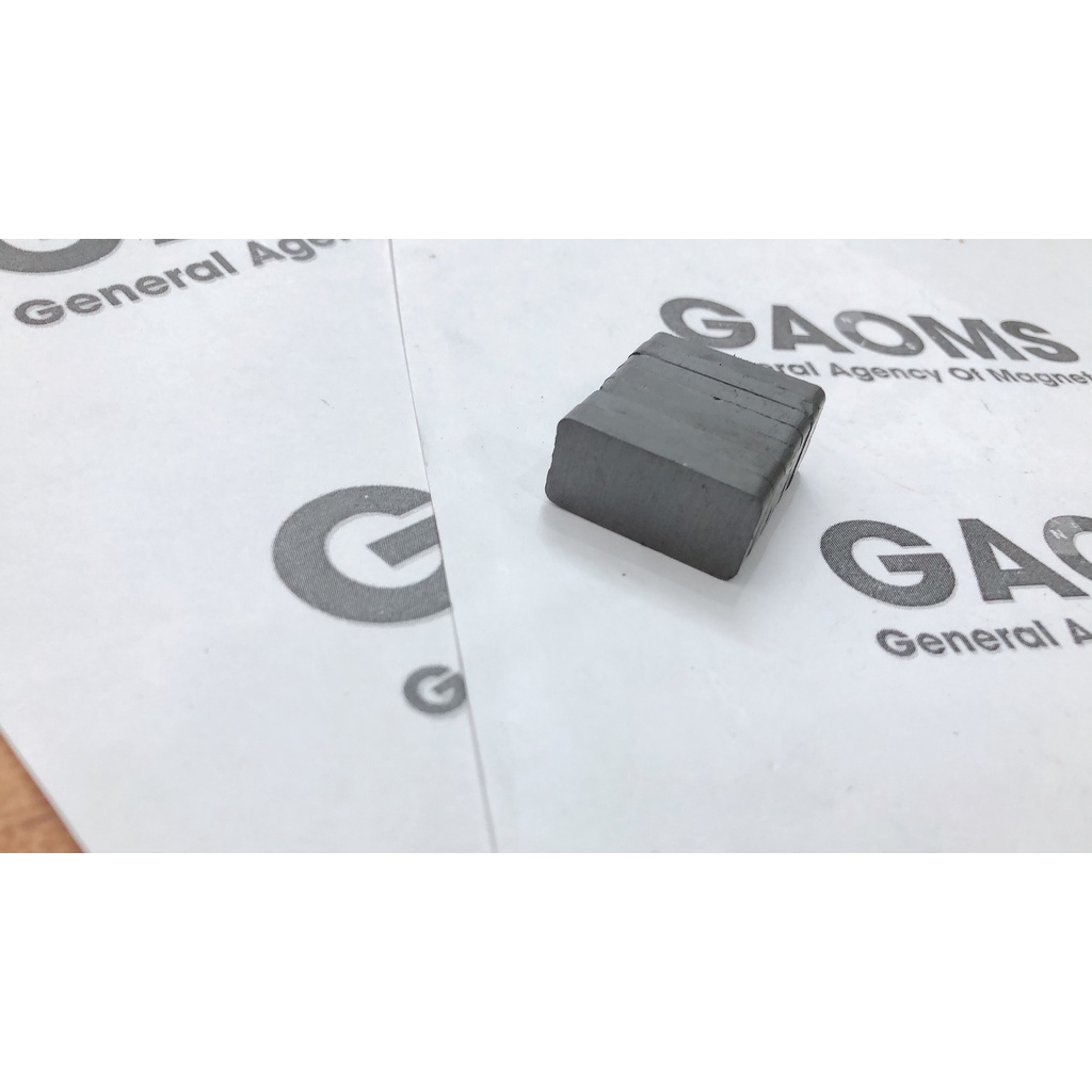 Nam châm Ferrite 20x10x5mm GAOMS, loại nam châm đen gốm lực hút vĩnh cửu