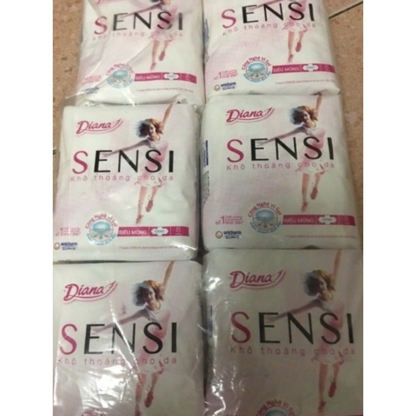 Băng vệ sinh Diana Sensi trắng nguyên lốc