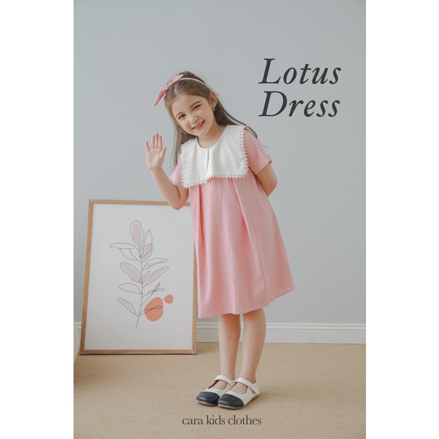 LOTUS DRESS - Váy linen cổ vuông