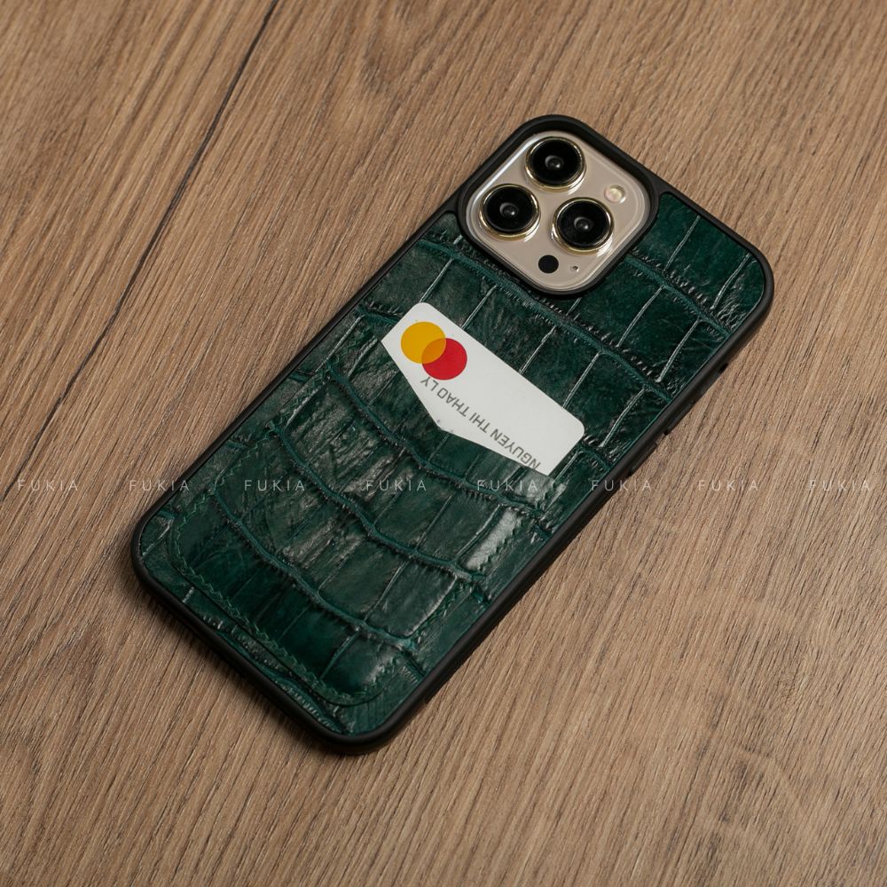 Ốp da thủ công viền đen khe thẻ Cá Sấu Xanh Rêu cho IPhone 14/14Plus/14Pro/14Promax/13/13Pro/13Promax/12Promax ODTC149