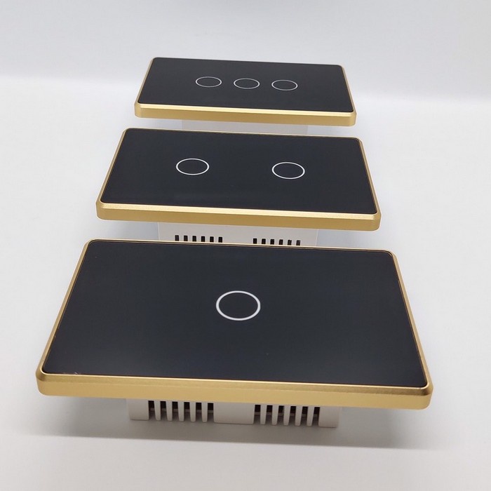 Công tắc thông minh Wifi Tuya viền nhôm cao cấp