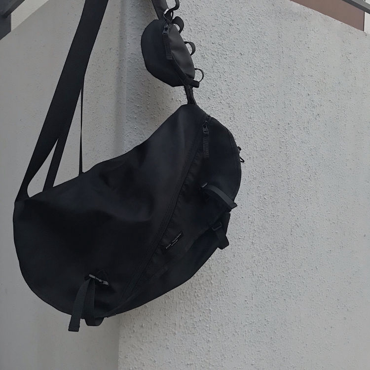 Túi đeo chéo phong cách retro năng động thời trang | BigBuy360 - bigbuy360.vn