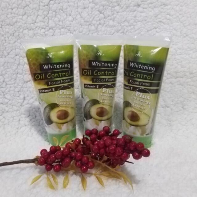 Sữa Rửa Mặt Bơ Aron Thái Lan 210g