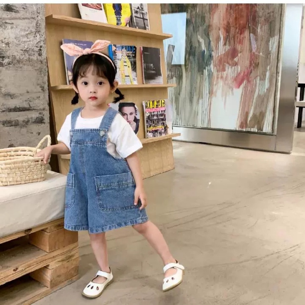 Yếm jean bé gái, Sét quần yếm bò xanh mềm kèm áo trắng cotton cộc tay cho bé