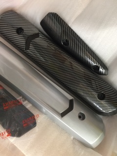 Ốp pô spark carbon