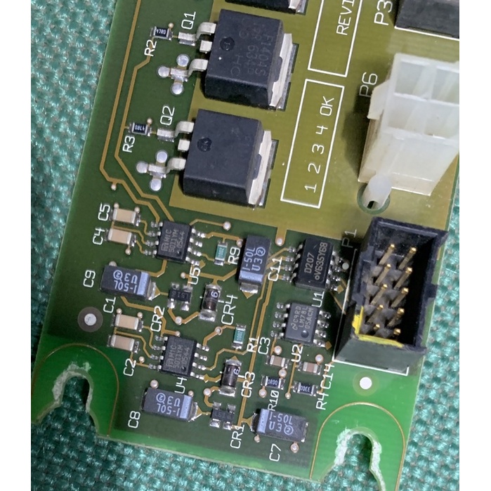 Bảng mạch công suất tháo máy như hình