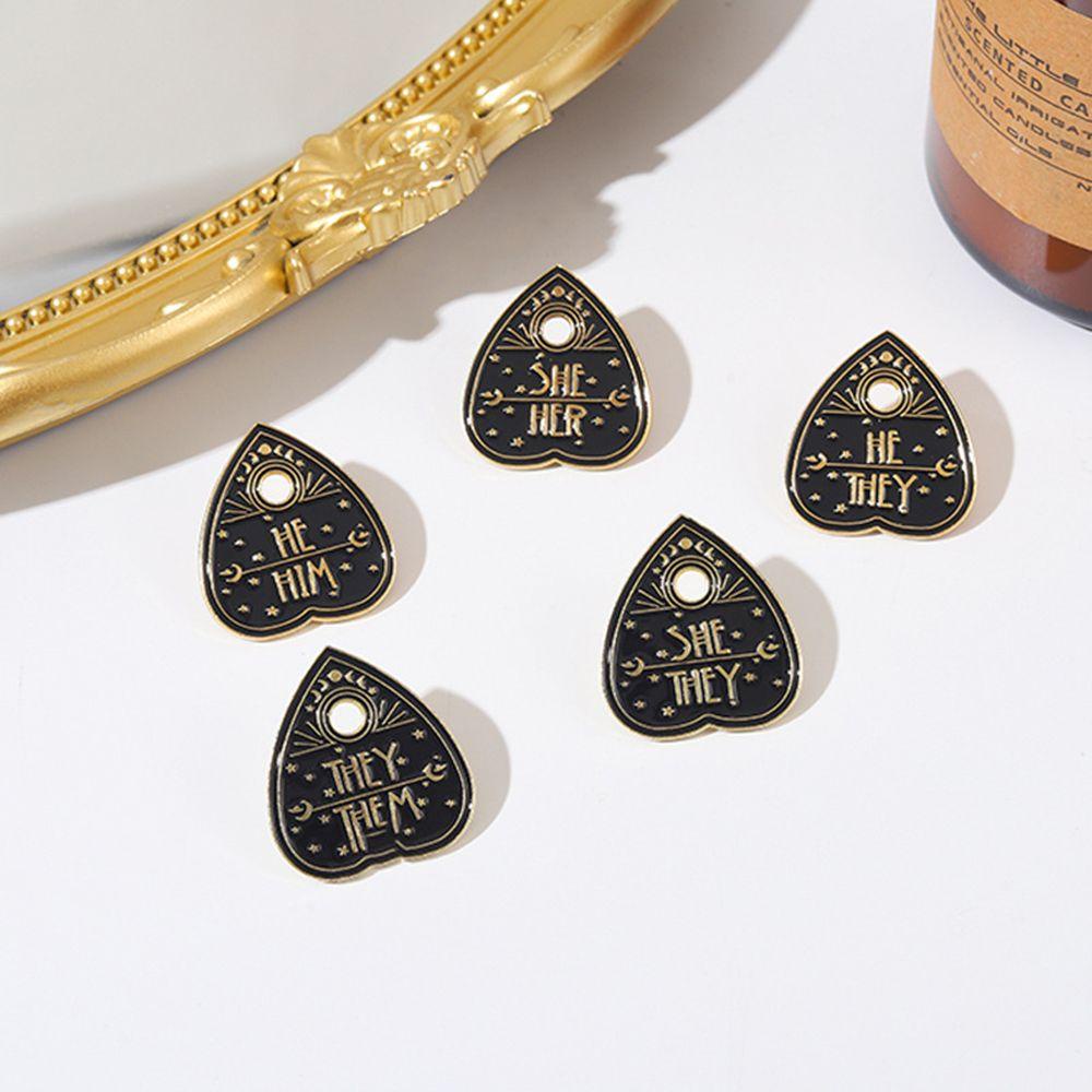 ✣HS✣ English Black Brooch Clothing Accessories Pin Metal Badge Collar Pin With Holes Waist Accessories Dark Punk Europe and America Heart