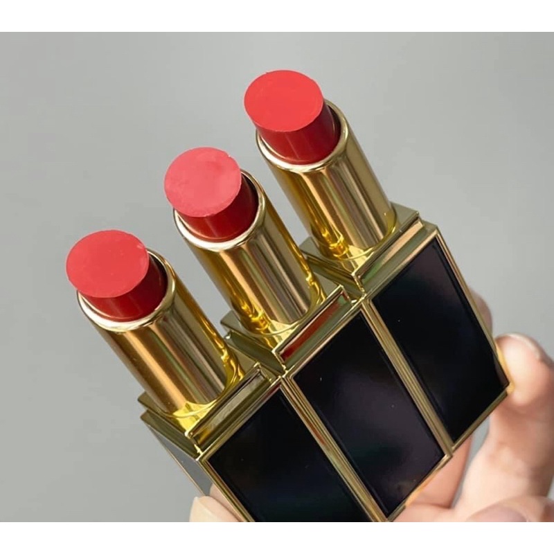 Son Tom Ford 27 Shameless