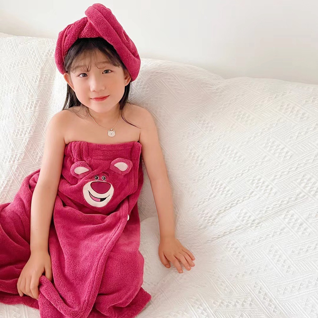 Bộ 2 Khăn Tắm Dạng Váy Bằng Lông Cừu San Hô Thấm Hút Nhanh Họa Tiết Gấu Và Dâu Tây