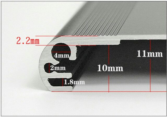 Máng đèn nhôm W106 nhập khẩu màu đen.