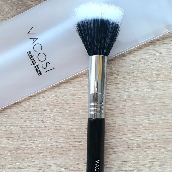Cọ phủ phấn đầu bầu FP09‪ Vacosi Pro﻿ Duo Fibre