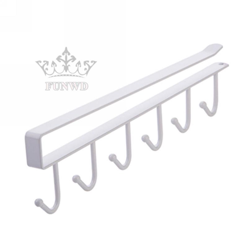 Giá treo đồ dùng gắn tủ thiết kế 6 móc tiện dụng