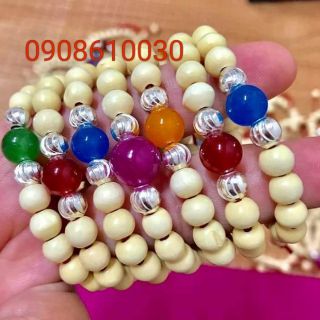 Vòng dâu tằm đá mệnh + 2bi bạc