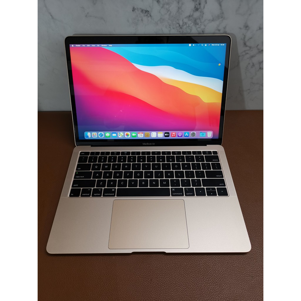 MacBook Air Retina 13 inch 2019 (Used - Like new)