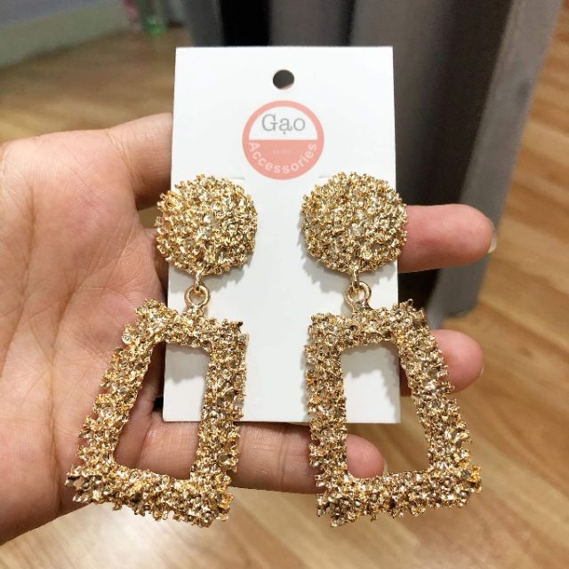 Bông tai hình thang