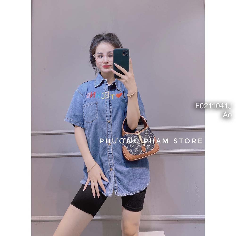Áo sơ mi jean form rộng một túi thêu chữ ngực tay ngắn!