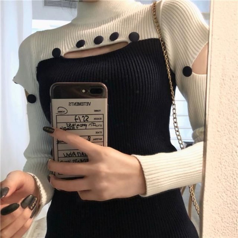 Đầm ôm cách điệu tay dài phối nút thời trang