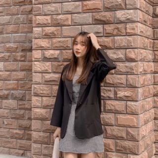 Blazer đen 1 cúc túi vuông