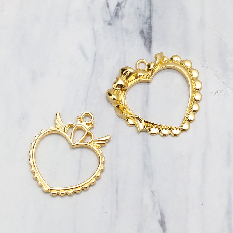 Set 2 Khuôn Silicon Hình Trái Tim Màu Vàng Đồ Chơi Cho Bé