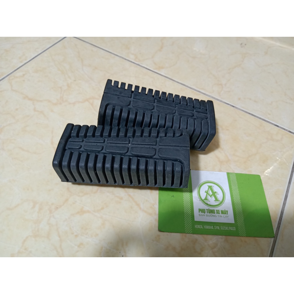 Cao su để chân trước Sirius Yamaha