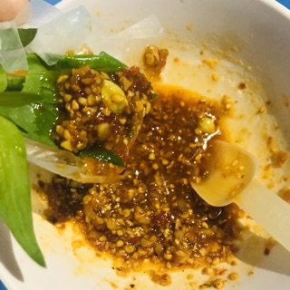 Bánh tráng chấm sa tế