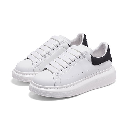 Giày Sneaker 𝐌𝐂 𝐐𝐔𝐄𝐄𝐍 Cao Cấp , Giày MCQ Độn Đế 3 Phân Màu Trắng Gót Đen Nam Nữ Thời Trang Hot Trend full box bill